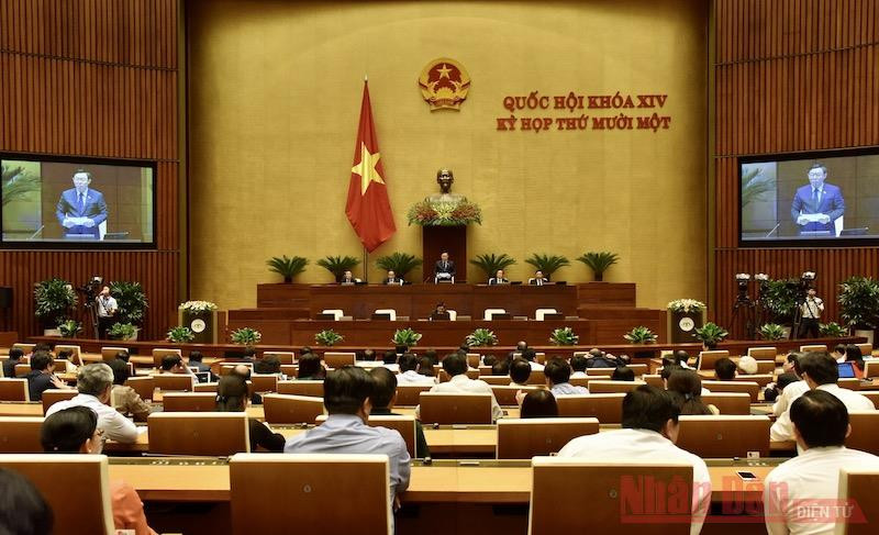 Toàn cảnh nghị trường ngày 8-4. Ảnh: TRẦN HẢI