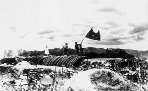 Ngày 7-5-1954, chiến thắng Điện Biên Phủ được ghi vào lịch sử dân tộc như một Bạch Đằng, một Chi Lăng hay một Đống Đa tr