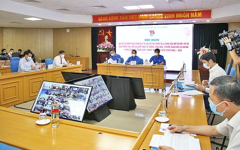 Toàn cảnh hội nghị.