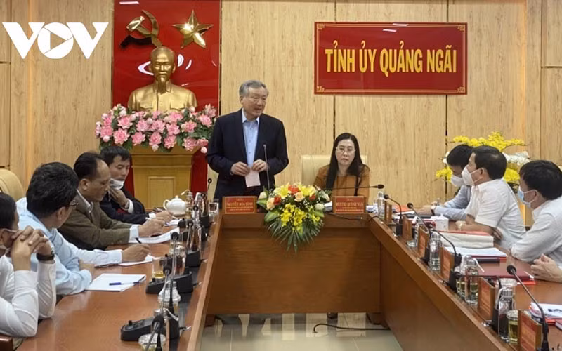 Ủy viên Bộ Chính trị, Bí thư Trung ương Đảng, Chánh án Tòa án Nhân dân Tối cao Nguyễn Hòa Bình làm việc với Ban Thường vụ Tỉnh ủy Quảng Ngãi. (Ảnh: VOV).