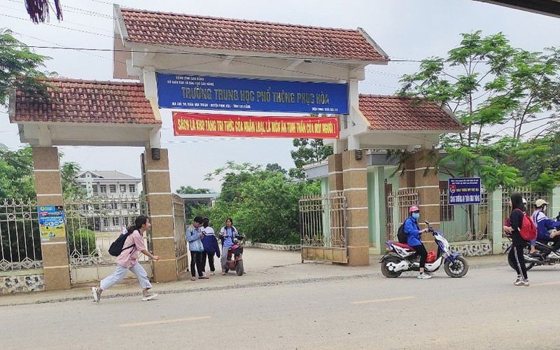 Trường THPT Phục Hòa, nơi xảy ra một số vi phạm.