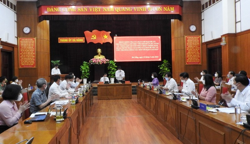 Đoàn kiểm tra của Ban Chỉ đạo Đề án Trung ương làm việc với Thành ủy Đà Nẵng về “Tổng kết 30 năm thực hiện Thông báo số 34-TB/TW ngày 14/11/1992 của Ban Bí thư”.
