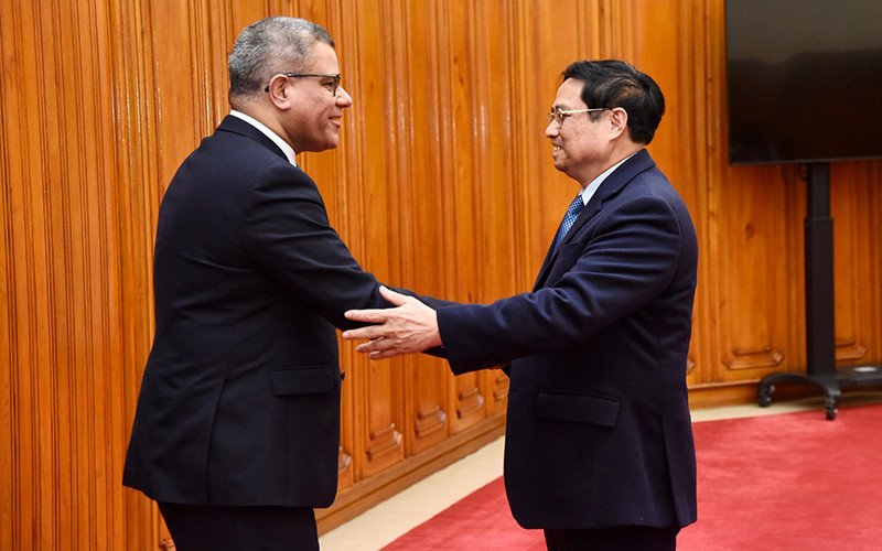 Thủ tướng Phạm Minh Chính tiếp ông Alok Kumar Sharma, Bộ trưởng Chính phủ Anh, Chủ tịch Hội nghị lần thứ 26 các Bên tham gia Công ước khung của Liên hợp quốc về biến đổi khí hậu (COP26).