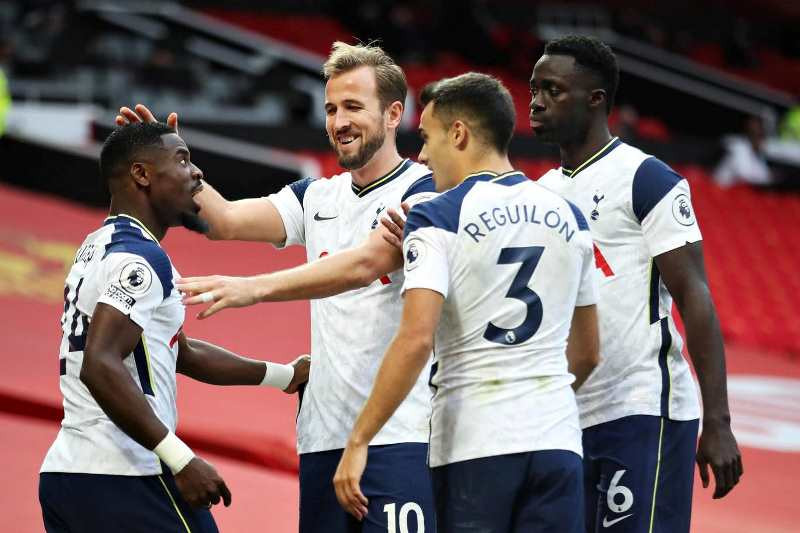 Các cầu thủ Tottenham xuất sắc thắng Man United 6-1. 