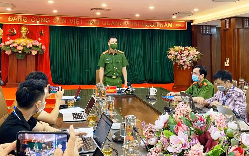 Thượng tá Tô Anh Dũng, Phó Cục trưởng C06, Bộ Công an thông tin về việc triển khai một số phần mềm hỗ trợ phòng, chống dịch.