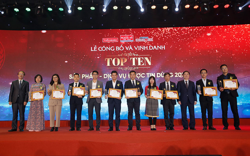 Vinh danh Top 10 sản phẩm - dịch vụ được người tiêu dùng bình chọn.