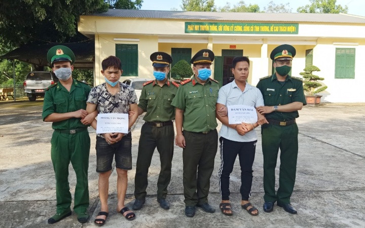 Đồn Biên phòng Thị Hoa phối hợp, bắt giữ hai đối tượng tổ chức cho người xuất/cảnh trái phép.