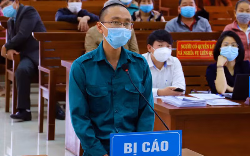 Bị cáo Dương Minh Phú tại phiên tòa 