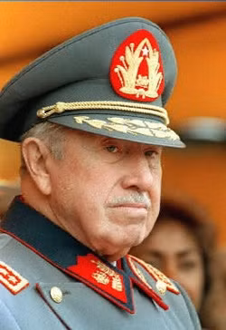 Cựu độc tài Pinochet qua đời