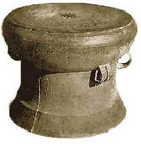 Trống đồng Ngọc Lũ.