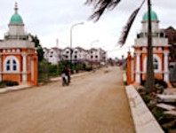 Cổng vào dãy biệt thự khu
đô thị Nam Thăng Long, Hà Nội.