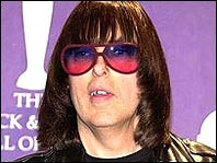 Nghệ sĩ guitar nhạc Rock Johnny Ramone qua đời