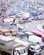 Về quy định niên hạn sử dụng của ôtô tải và ôtô chở người