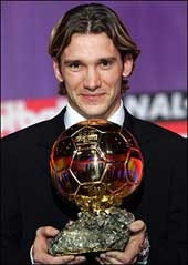 Shevchenko nhận giải thưởng<br>Quả bóng vàng.