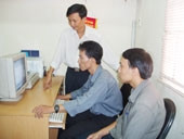 Trương Văn Tấn và hệ thống điều khiển thủy lực xe ép rác