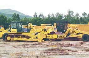 Thi công mặt bằng nhà máy chính của
dự án lọc dầu Nghi Sơn.