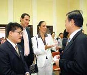 Đầu tư gián tiếp: Tầm nhìn vượt giá