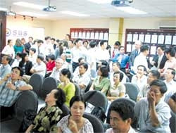 Sử dụng PE và PBV để dự báo giá cổ phiếu