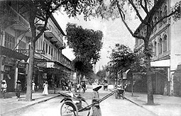 Tản bộ đường Đồng Khởi