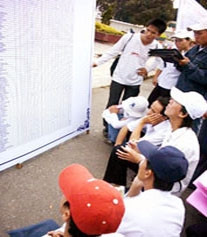 Lao động xuất khẩu đi làm việc ở
Malaysia phải khám bệnh tại bệnh
viện ở Hà Nội và TP Hồ Chí Minh.