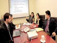 Nóng bỏng thị trường dịch vụ pháp lý