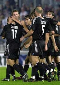 Real Madrid đang bị Tenerife "dọa"