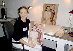 Trò chuyện với người phục chế bức tranh "Em Thúy"