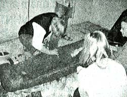 Quan tài mộ thuyền.