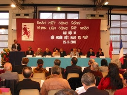 Ông Võ Sĩ Đàn được bầu làm Chủ tịch Hội người Việt Nam tại Pháp