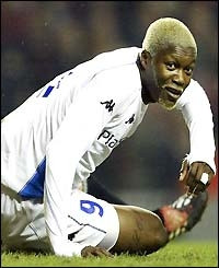 Djibril Cisse gẫy chân, Liverpool khủng hoảng cầu thủ