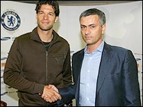 Ballack sẽ chơi ở vị trí nào trong sơ đồ chiến thuật của Chelsea?
