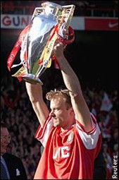 Dennis Bergkamp: Gừng già càng cay