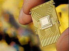 Loại cảm biến này có thể lắp<br>vào các thiết bị báo<br> động cầm tay.