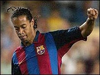 Ronaldinho lại giành giải thưởng Cầu thủ xuất sắc nhất của FifPro