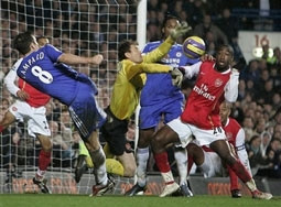 Tiệc thết đãi “quỷ đỏ”