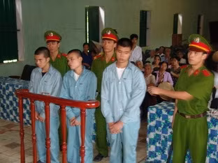 Các bị cáo sau khi nghe Toà tuyên án