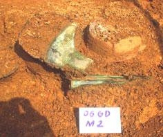 Đồ tuỳ táng trong ngôi mộ số 2.