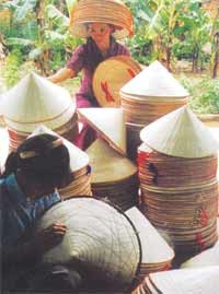 Chòng chành nghề nón Gia Thanh