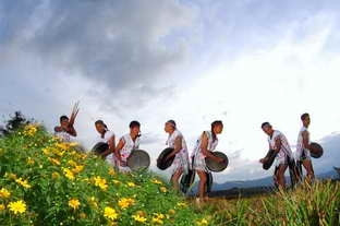 Biểu diễn cồng chiêng.