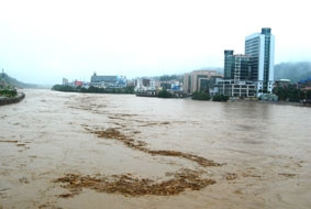 Lào Cai giữa dòng lũ dữ