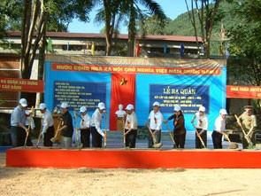 Xây dựng đường Hồ Chí Minh đoạn Pắc Bó - Cao Bằng