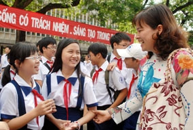Cả nước tưng bừng vào năm học mới 2008-2009