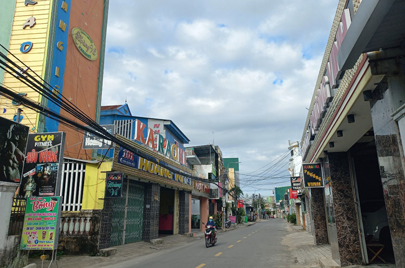 Từ ngày 6/4, dịch vụ massage, karaoke, vũ trường ở Quảng Ngãi được hoạt động trở lại. 