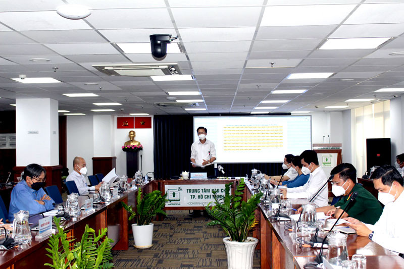 Quang cảnh buổi họp báo chiều 13/1.