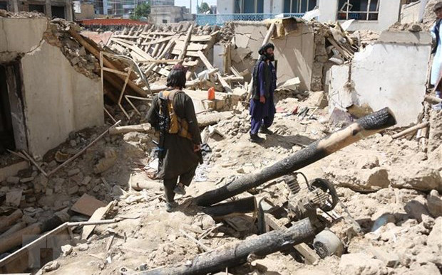 Hiện trường vụ đánh bom ở Kabul, Afghanistan. (Ảnh: THX/TTXVN)