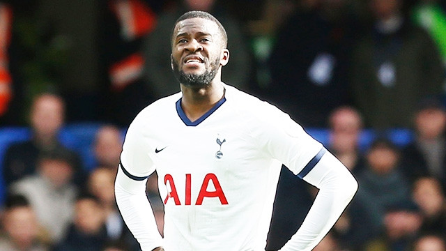 Tanguy Ndombele đang có mâu thuẫn với HLV Jose Mourinho