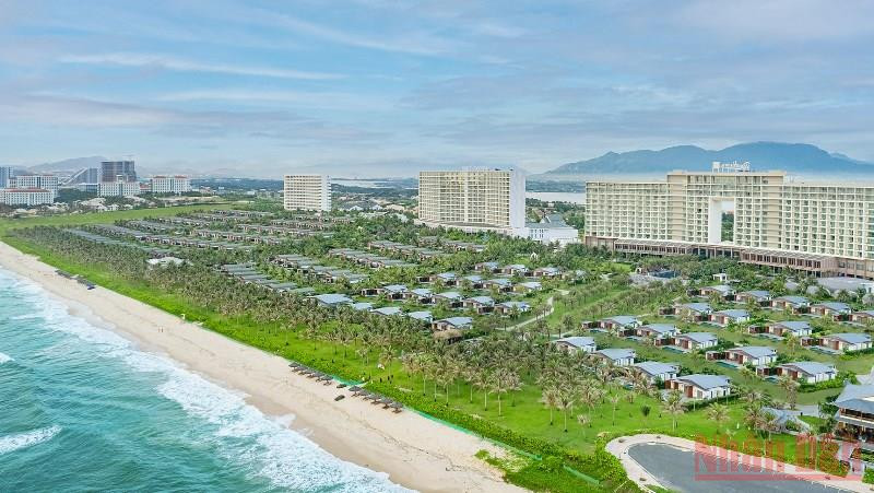 Dự báo, thị trường bất động sản du lịch phát triển sôi động thời gian tới. Trong ảnh: Một góc Khu du lịch Radisson Blu Cam Ranh, nơi diễn ra Hội thảo. (Ảnh: PHONG NGUYÊN)