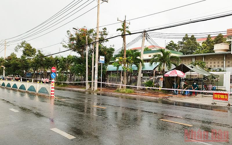 Sau gần ba tháng, TP Sa Đéc cùng ba huyện còn lại được chuyển trạng thái giãn cách xã hội theo Chỉ thị số 16 sang Chỉ thị số 15+ 