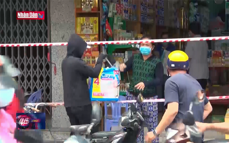 Người dân TP Hồ Chí Minh đồng lòng thực hiện giãn cách