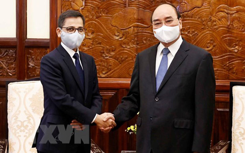 Chủ tịch nước Nguyễn Xuân Phúc tiếp Đại sứ Ấn Độ tại Việt Nam Pranay Verma. Ảnh: TTXVN